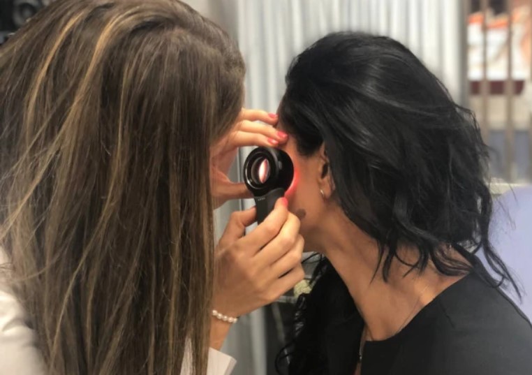 Melanoma por uso de cabinas de bronceado en jovenes